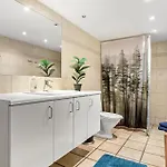 7 Bedroom Awesome In Nyaraló *