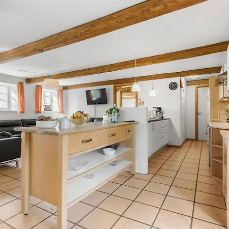 7 Bedroom Awesome In בית נופש