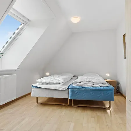 Prázdninový dům 7 Bedroom In *