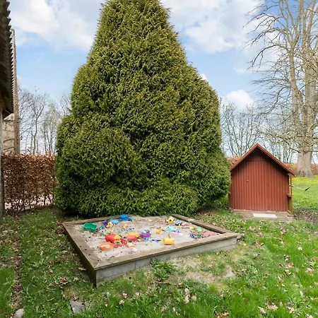 Дом отдыха 7 Bedroom In